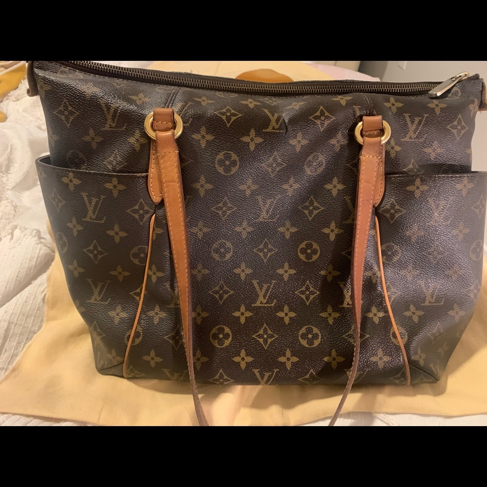 🤩 Louis Vuitton Totally PM Tote- Monogram 🤩